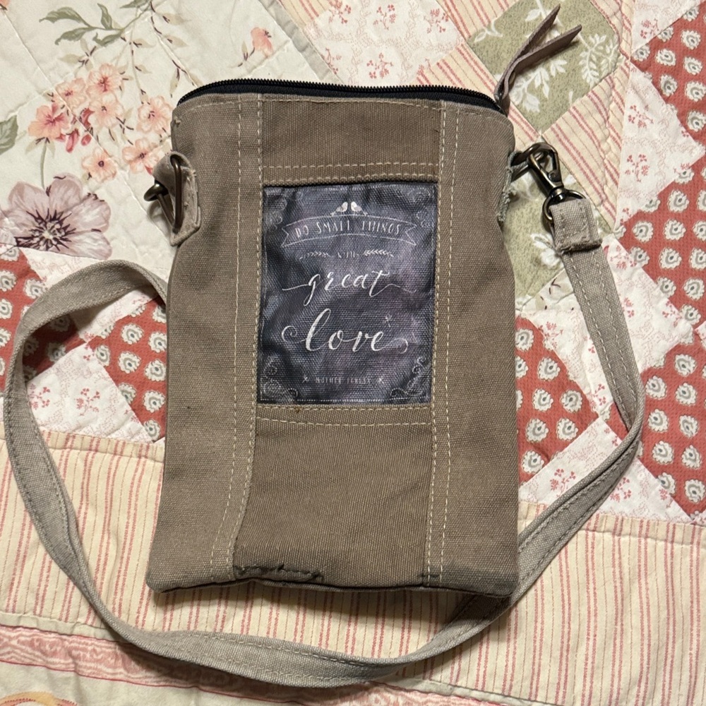 Great Love Olive Crossbody Bag